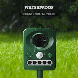 Ultrasonic Animal Repeller Solar Electronic Animal Repeller Outdoor Waterproof with Flashing LED Light USB Charging for Foxes Mice Birds Skunks