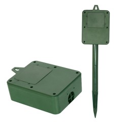 Ultrasonic Animal Repeller Solar Electronic Animal Repeller Outdoor Waterproof with Flashing LED Light USB Charging for Foxes Mice Birds Skunks